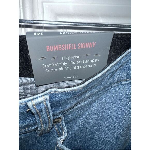 Torrid Bombshell Skinny Premium Stretch High-Rise Jean (14R) - Picture 5 of 10
